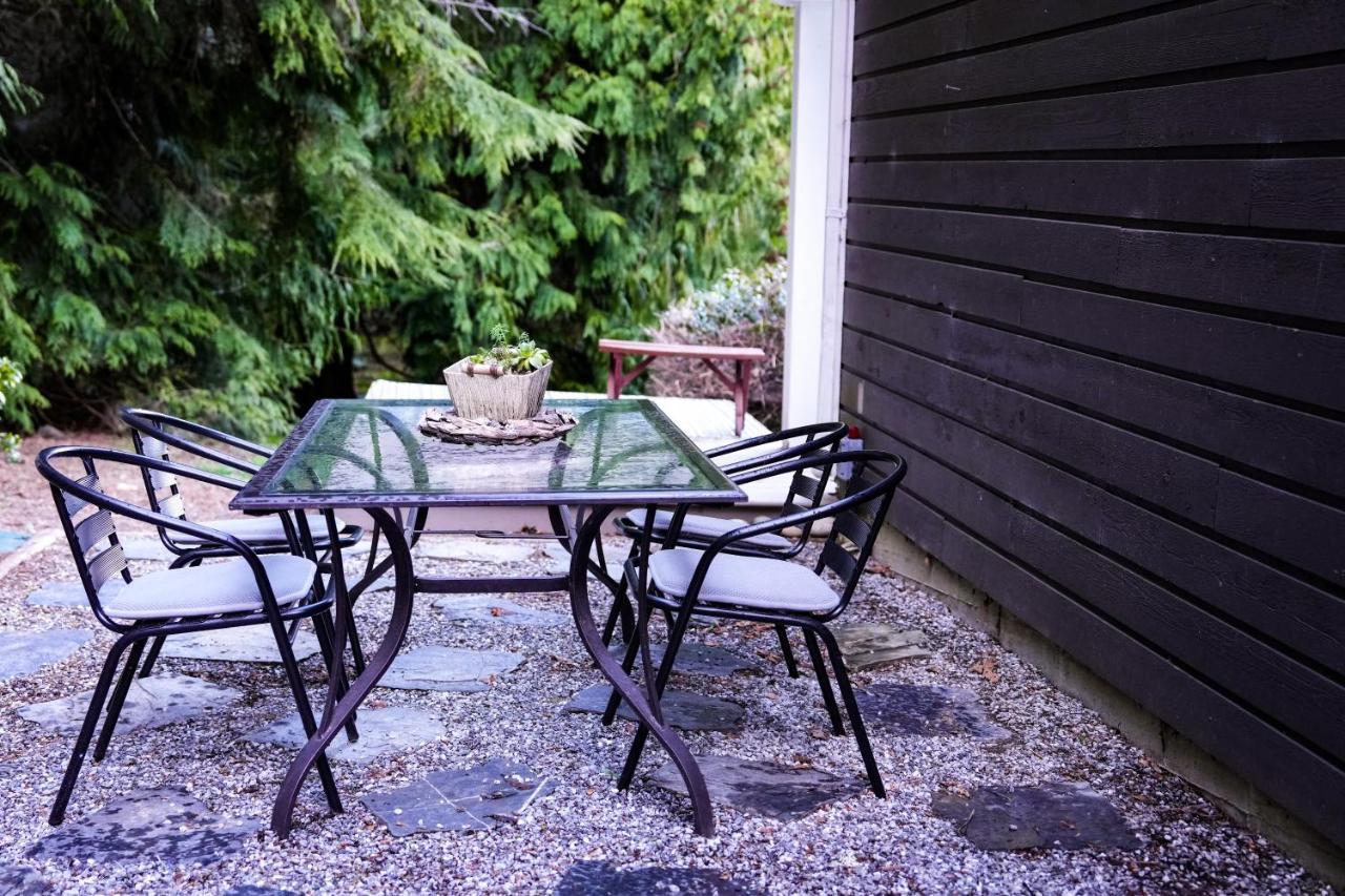 Sea And Cedar Retreat-A Home In A Tranquil Setting Коуичен-Бэй Экстерьер фото